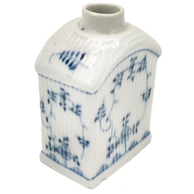 Lot 412 - A German soft paste porcelain tea caddy.