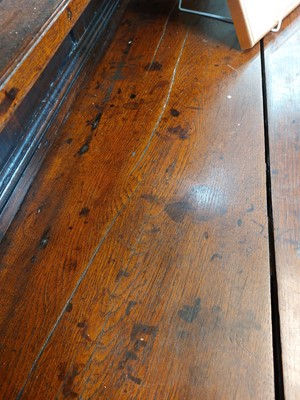 Lot 19 - An oak dresser and rack.