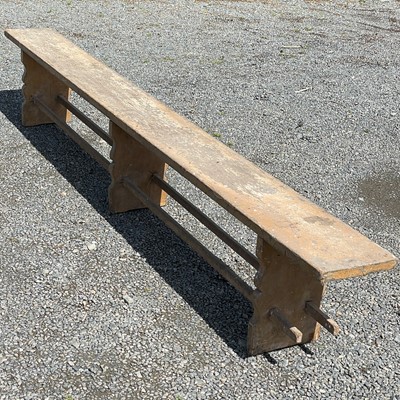 Lot 101 - A 19th century elm refectory bench.