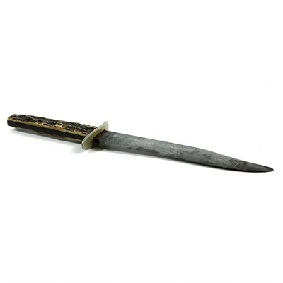 Lot 142 - A Georgian bone handled hunting knife.