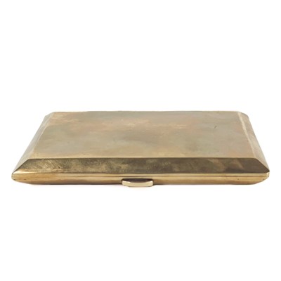 Lot 34 - A 1920's 9ct hallmarked gold cigarette case by Payton, Pepper & Sons Ltd.