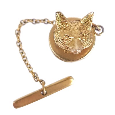 Lot 97 - A 1960's 9ct hallmarked gold fox head tie pin.