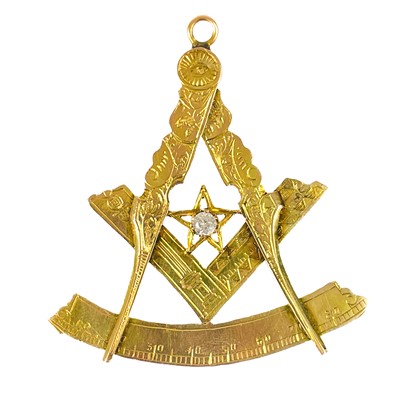 Lot 100 - A 9ct Masonic Past Master jewel.