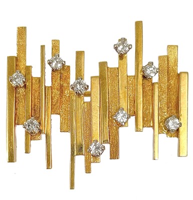 Lot 127 - An 18ct gold and diamond geometric brooch in the style of Gillian Packard.