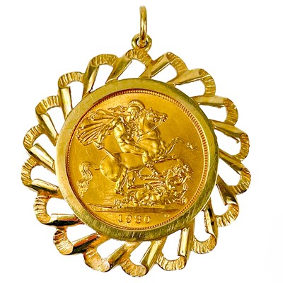 Lot 128 - A 9ct mounted 1980 full sovereign gold coin pendant.