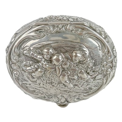 Lot 67 - A German silver snuff box.