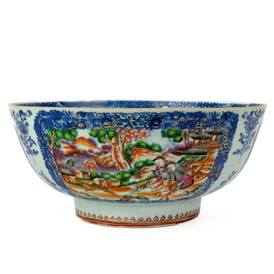 Lot 263 - A Chinese famille rose porcelain bowl, 18th century.