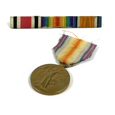 Lot 212 - World War 1 medals (x3)