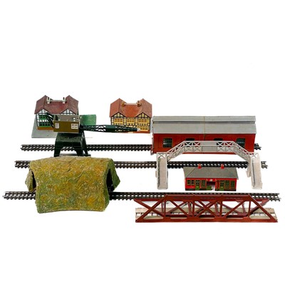 Lot 501 - Triang 00 Gauge Boxed Railway Train Set, Wagons etc & various accessories