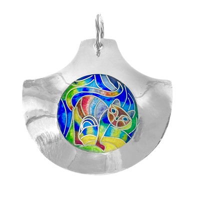 Lot 173 - A contemporary .999 fine silver and enamel 'Rainbow Cat' pendant by James & Samantha Suddaby.