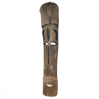 Lot 175 - An African tribal mask.