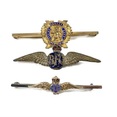 Lot 200 - Military Broaches etc