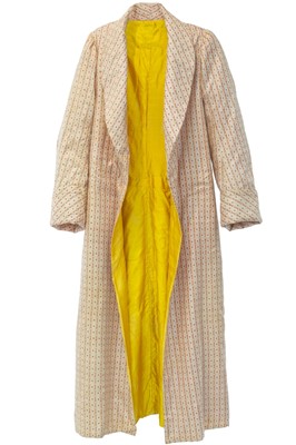 Lot 302 - A Gentleman's silk Banyan dressing gown