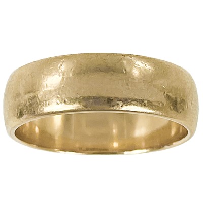 Lot 209 - A 9ct hallmarked gold band ring.