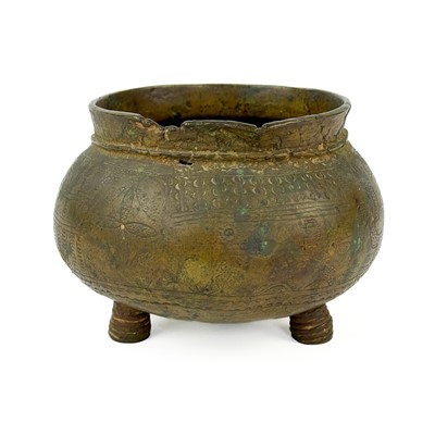 Lot 145 - An Ashanti bronze kuduo 'gold dust pot', Ghana, 18th/19th century.