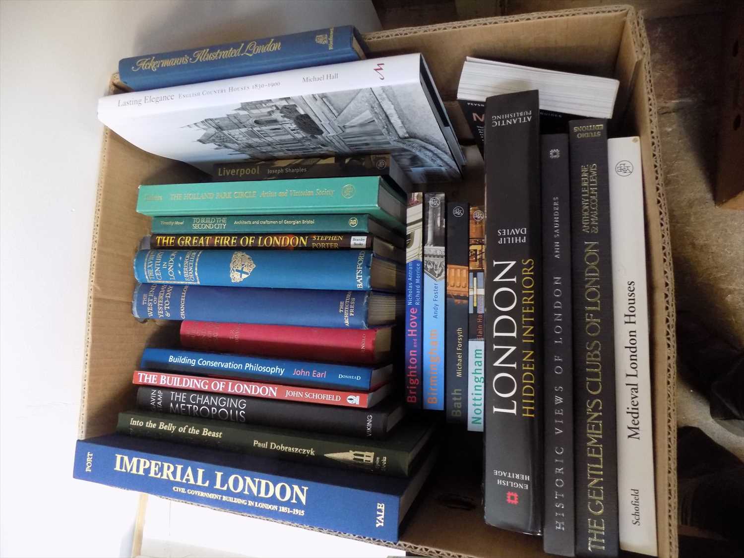 Lot 21 - BOOKS ON LONDON, etc. Box.