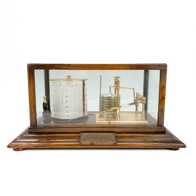 Lot 325 - A 20th century barograph by Short & Mason London.