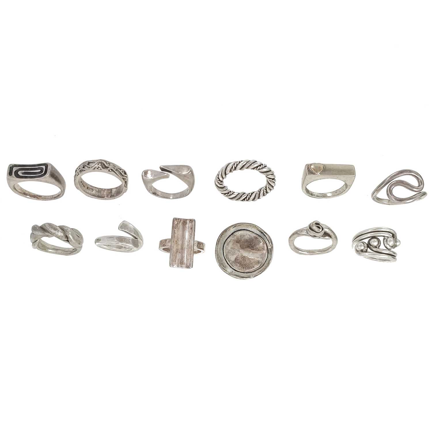 Lot 520 - An interesting collection of modern silver