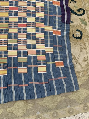 Lot 64 - A Ewe Mans cotton cloth, Ghana / Togo, mid 20th century.