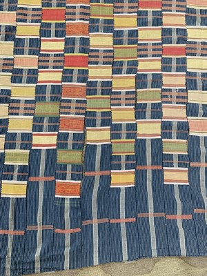 Lot 64 - A Ewe Mans cotton cloth, Ghana / Togo, mid 20th century.