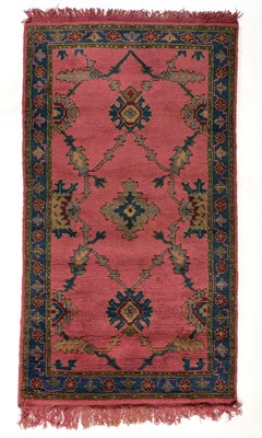 Lot 204 - A Turkish Ushak rug, early 20th century.