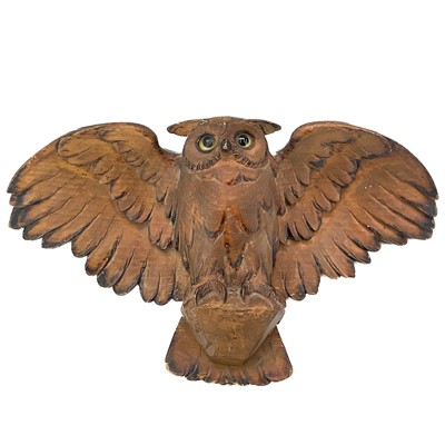 Lot 271 - A Black Forest carved owl wall bracket.