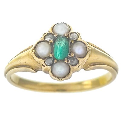 Lot 319 - A late Georgian emerald, diamond and split pearl ring.