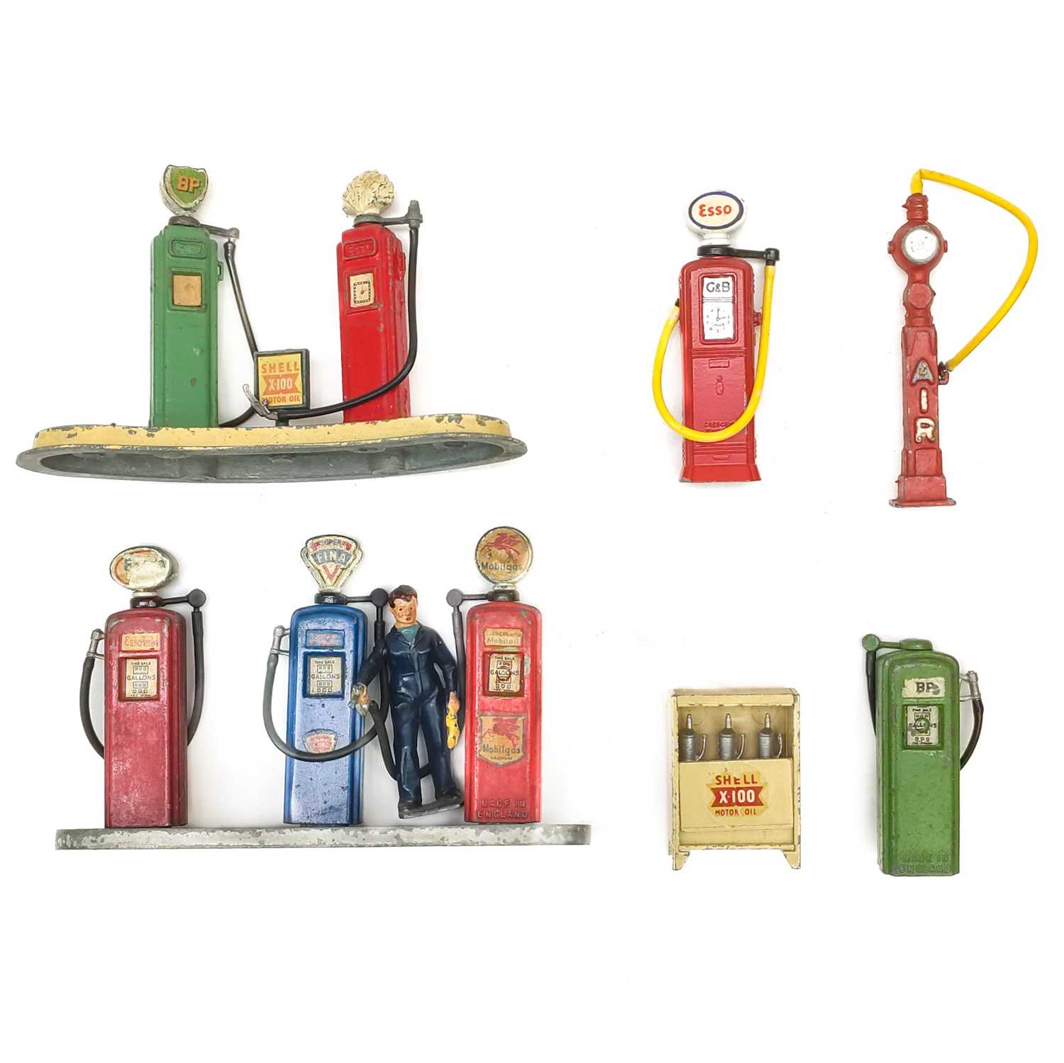Lot 882 Britains Petrol Pumps etc