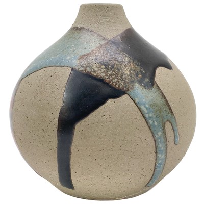 Lot 413 - Graham Peter Glynn studio pottery.