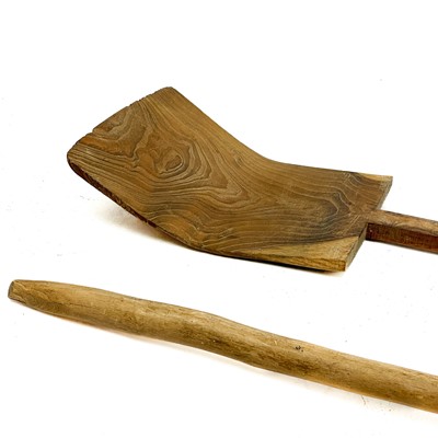 Lot 158 - A Spanish horse-drawn pine Trillo threshing board.