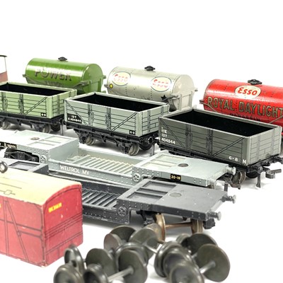 Lot 554 - Hornby Dublo 3Rail unboxed wagons (x13)