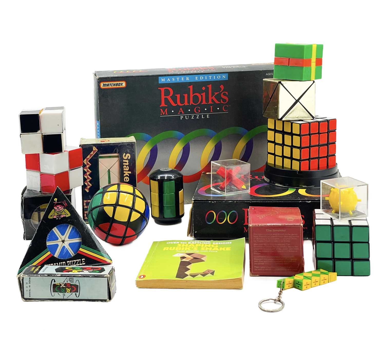 Lot 775 - Rubik Cubes - Various formats (x16)