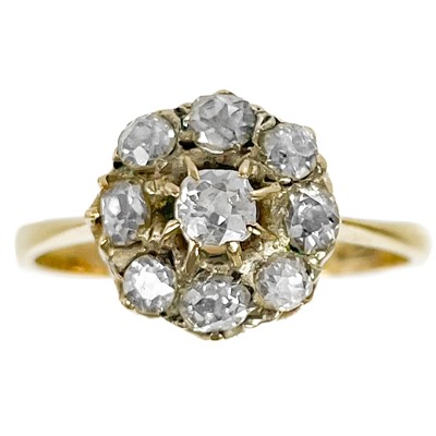 Lot 357 - A Victorian 18ct diamond set cluster ring.