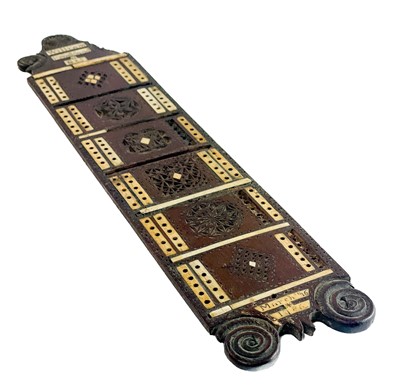 Lot 5 - A George III fruitwood and bone inlaid cribbage marker.