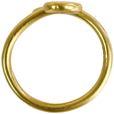 Lot 387 - A 24ct gold 'Viking' ring by James Suddaby.