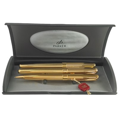 Lot 535 - A Parker Sonnet fountain pen with 18k gold nib.