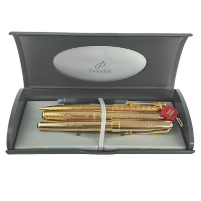 Lot 540 - A Parker Sonnet fountain pen with 18k gold nib.