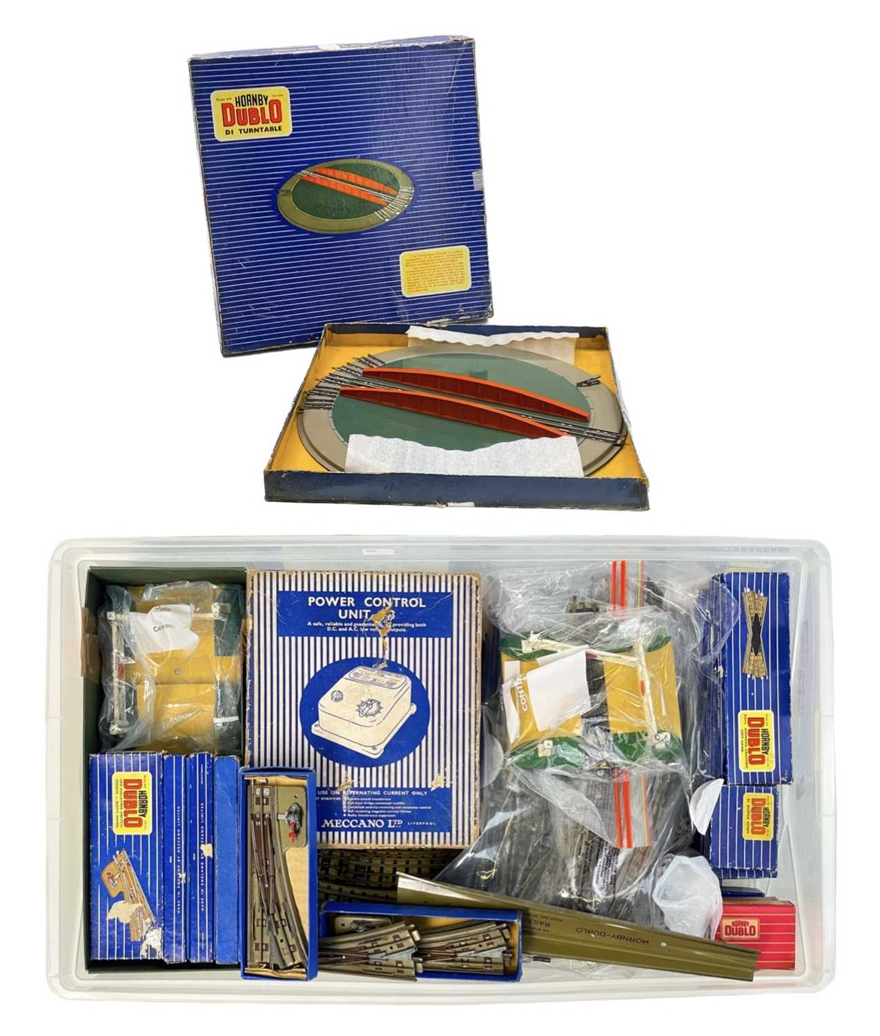 Lot 669 - Hornby Dublo 3rail track, points, buffer stops, level crossings, turntable etc