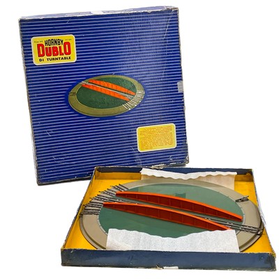 Lot 669 - Hornby Dublo 3rail track, points, buffer stops, level crossings, turntable etc