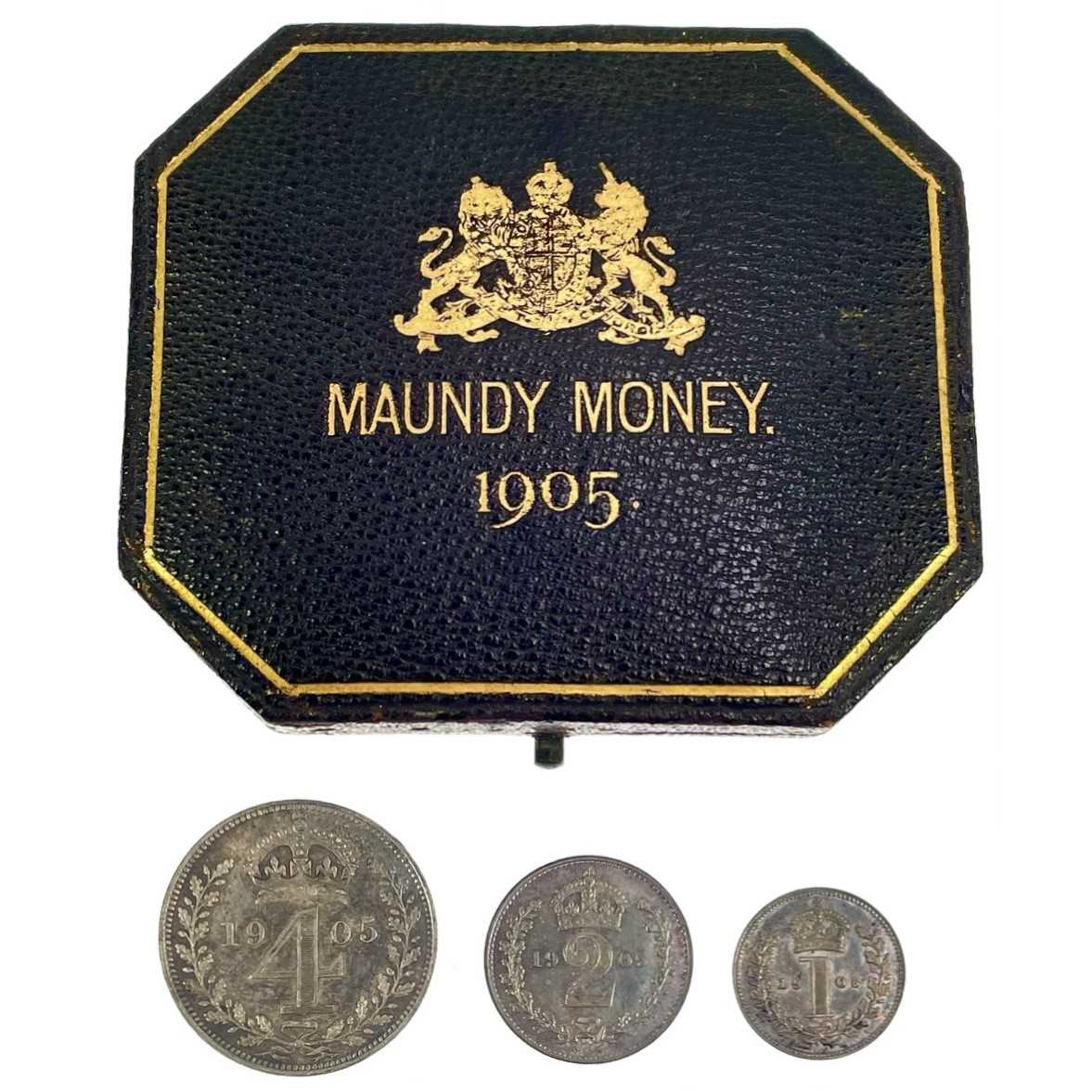 Lot 95 - Maundy Money 1905 in original box of issue