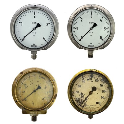 Lot 30 - A brass Dewrance & Co London pressure gauge.