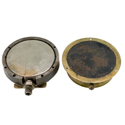 Lot 30 - A brass Dewrance & Co London pressure gauge.