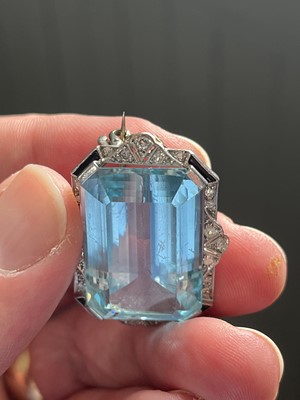 Lot 108 - An impressive Art Deco large aquamarine and diamond demi-parure.