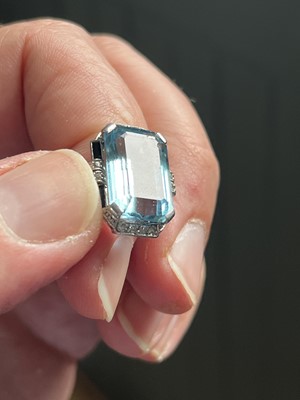 Lot 108 - An impressive Art Deco large aquamarine and diamond demi-parure.