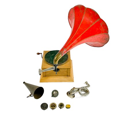 Lot 3 - Early 20th Century Gramophone.