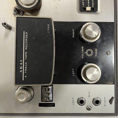 Lot 252 - Akai 1700.