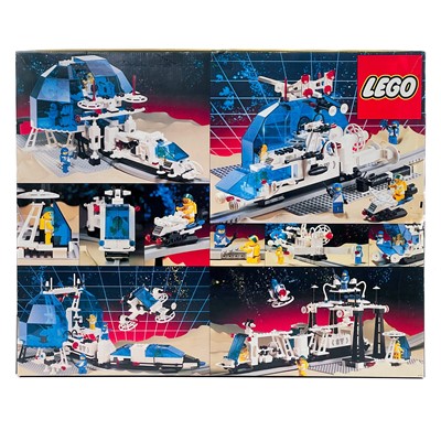 Lot 828 - Lego - Space Trak monorail set 6990 plus extra set 6921