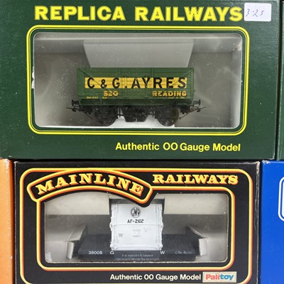 Lot 674 - Other manufactures 00 gauge wagons (x10)