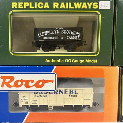 Lot 674 - Other manufactures 00 gauge wagons (x10)