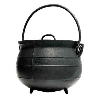 Lot 4 - A cast iron cooking cauldron and cover.